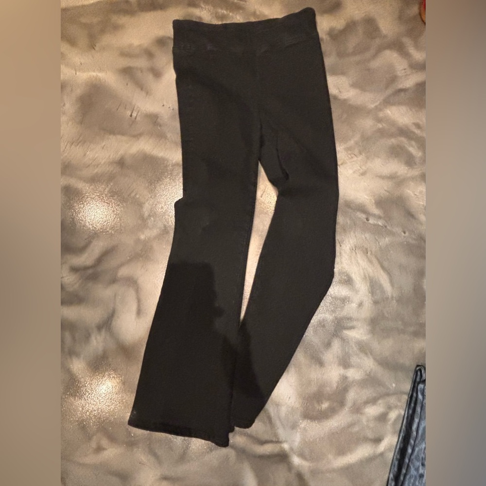 Size 1 Small sz 27 or size 4) FRAME black boot cut mini pull on jeans